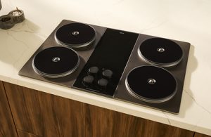 Innovation Beyond Installation: Zephyr HyperCore™ Induction Cooktop Introduces New Software